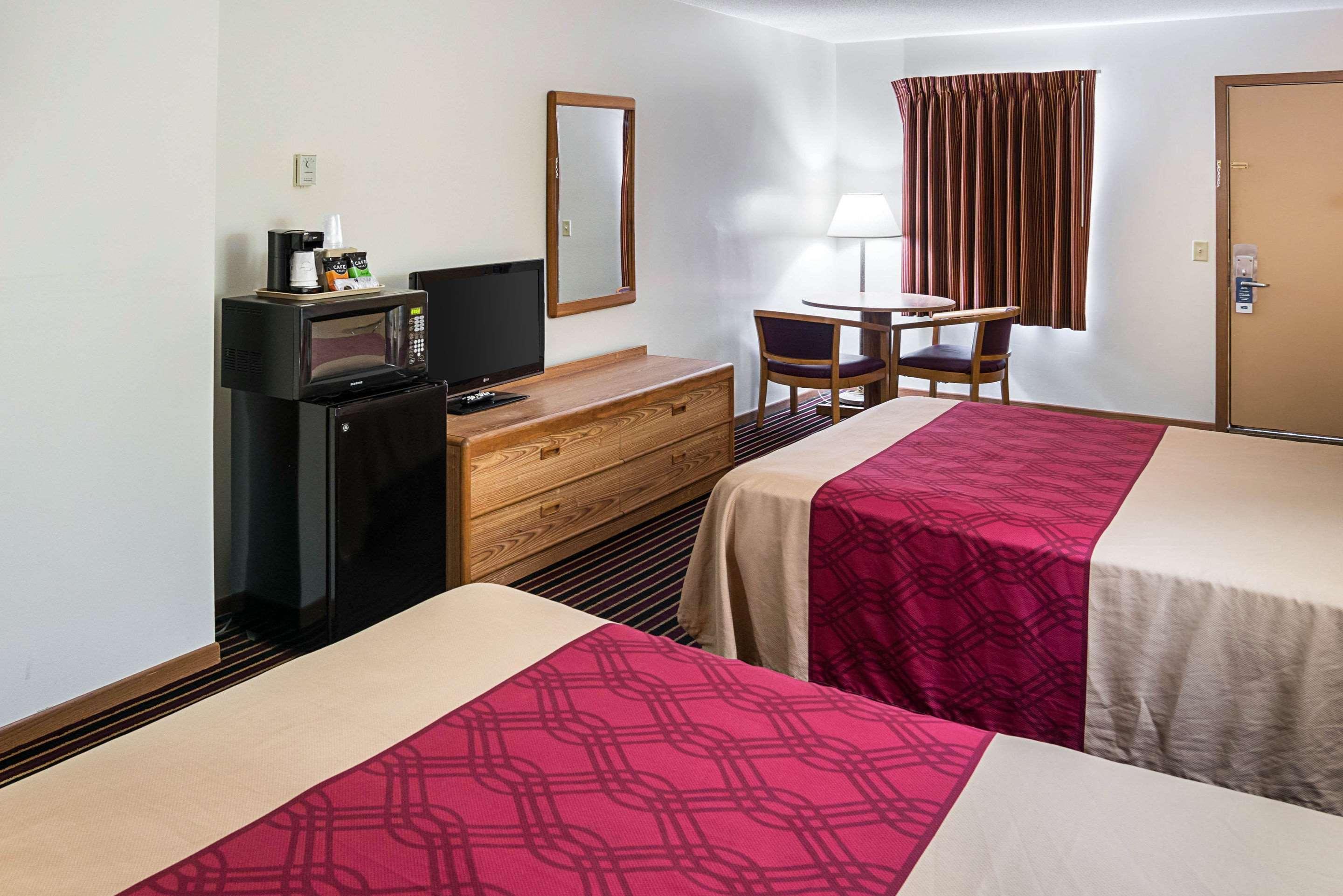 Rodeway Inn & Suites Austin Bagian luar foto
