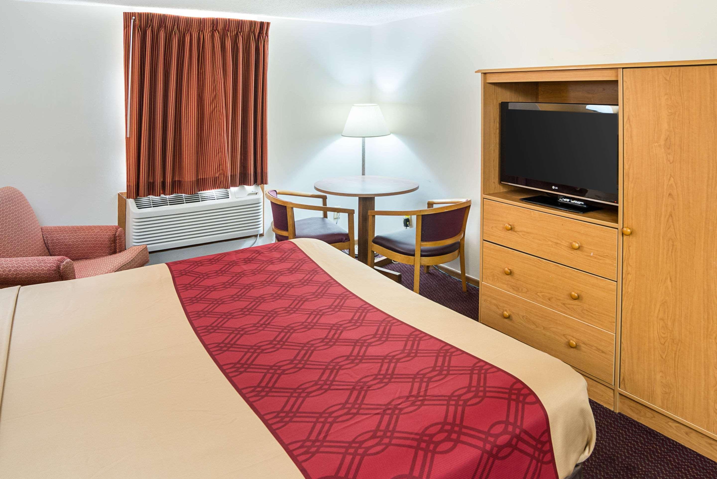 Rodeway Inn & Suites Austin Bagian luar foto