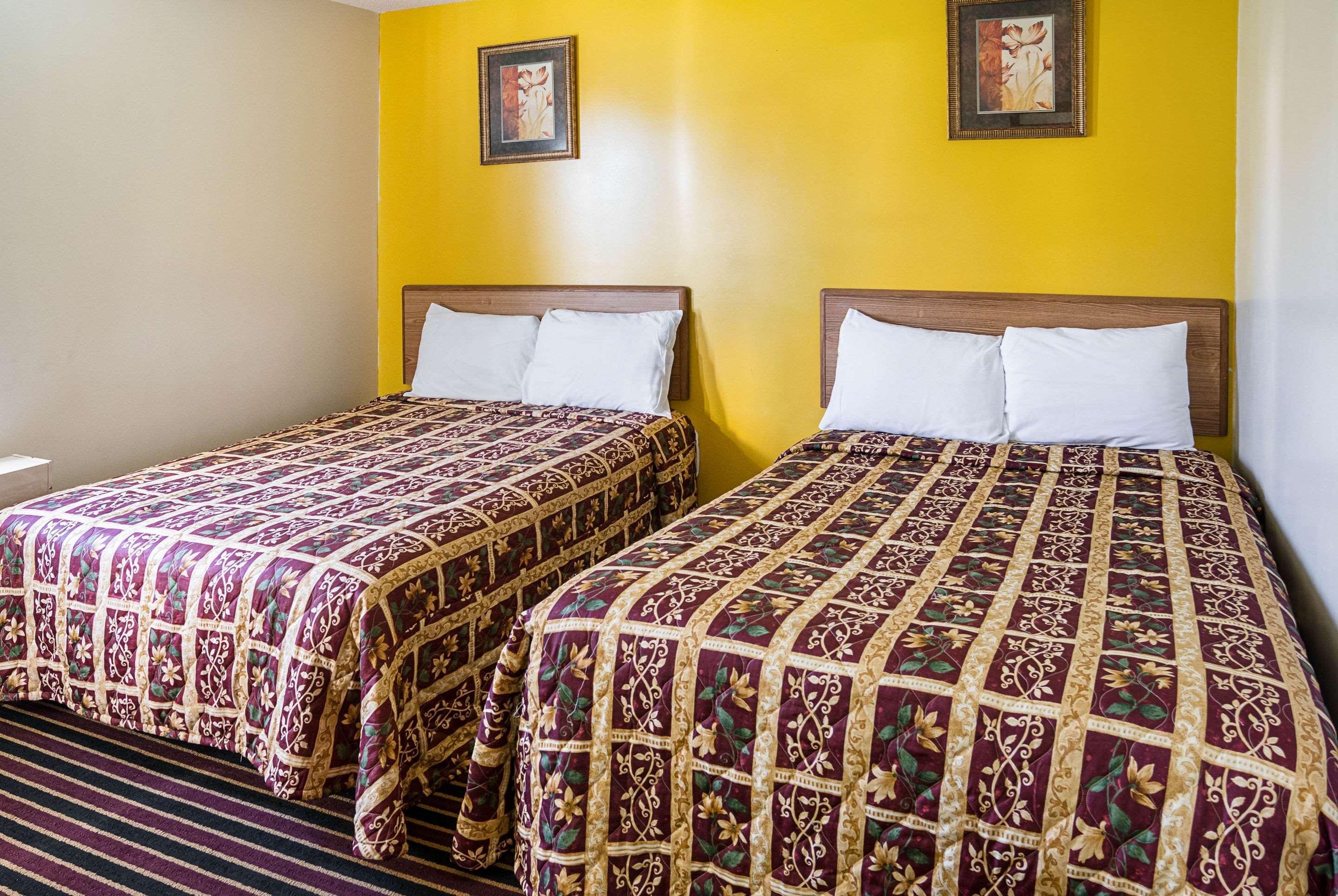 Rodeway Inn & Suites Austin Bagian luar foto