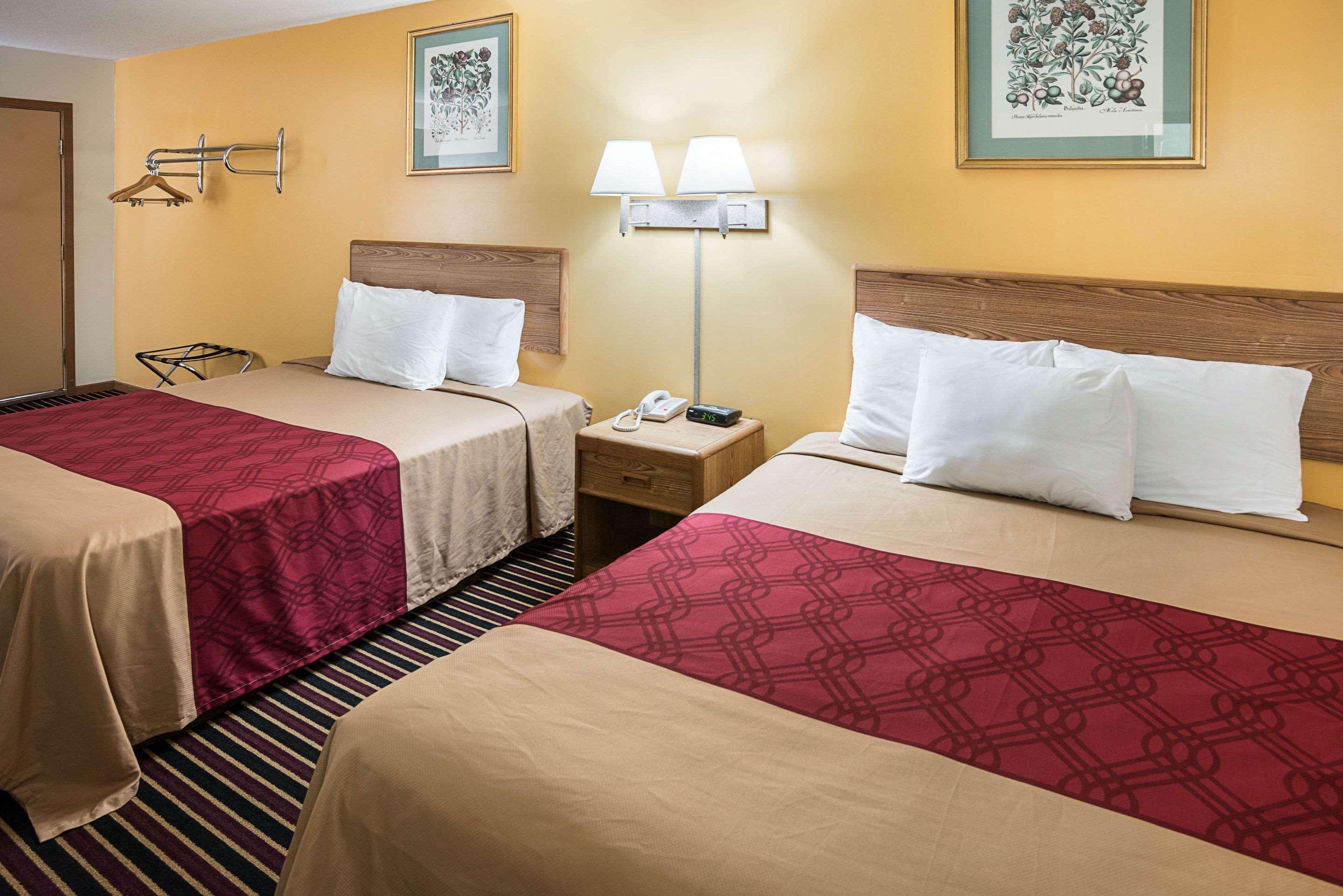 Rodeway Inn & Suites Austin Bagian luar foto