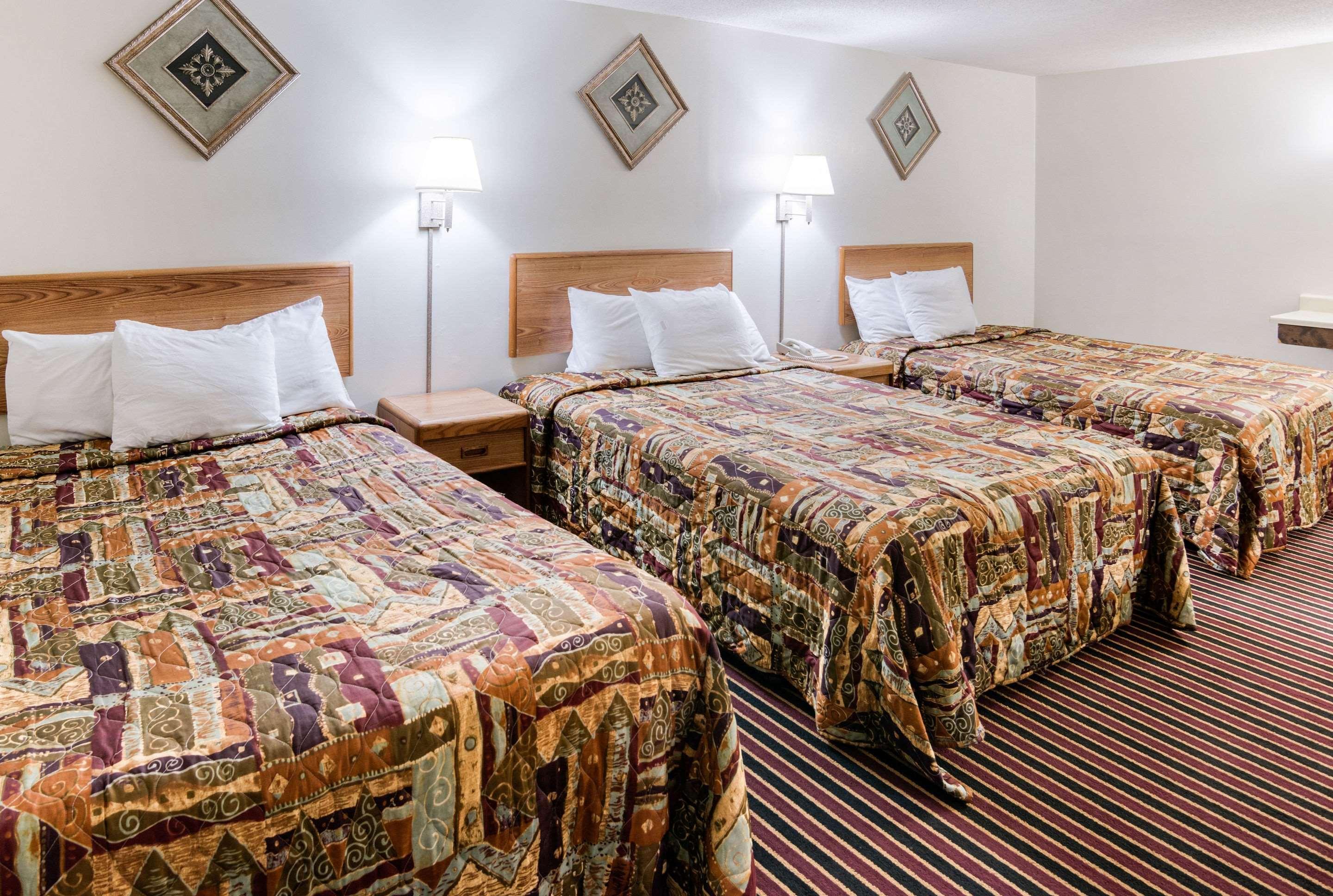 Rodeway Inn & Suites Austin Bagian luar foto
