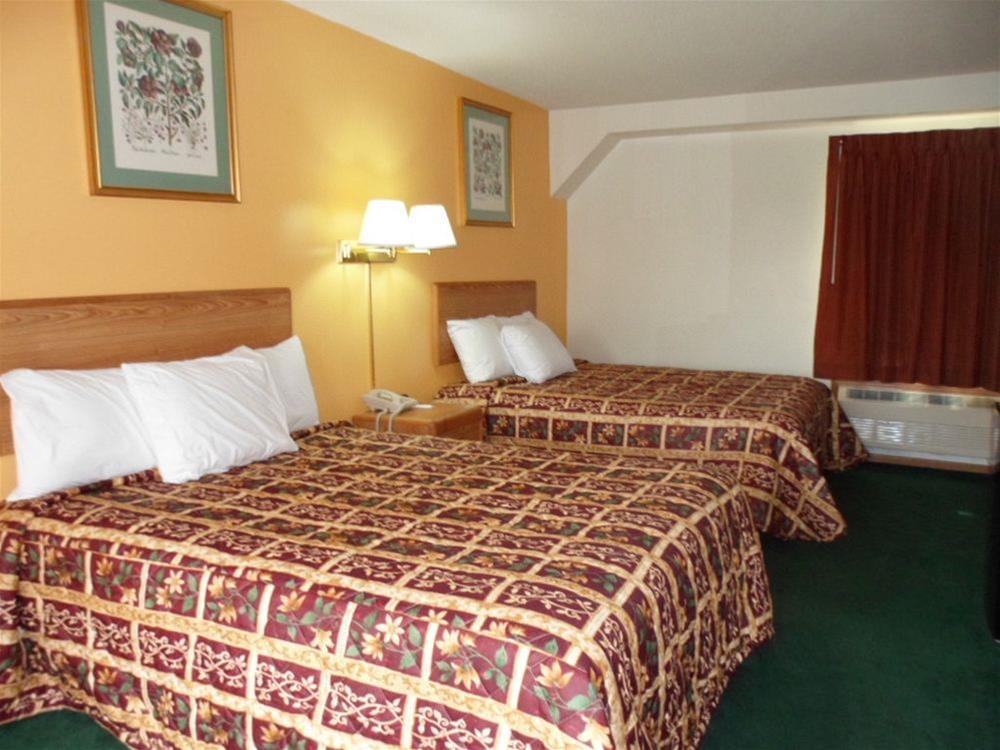 Rodeway Inn & Suites Austin Bagian luar foto