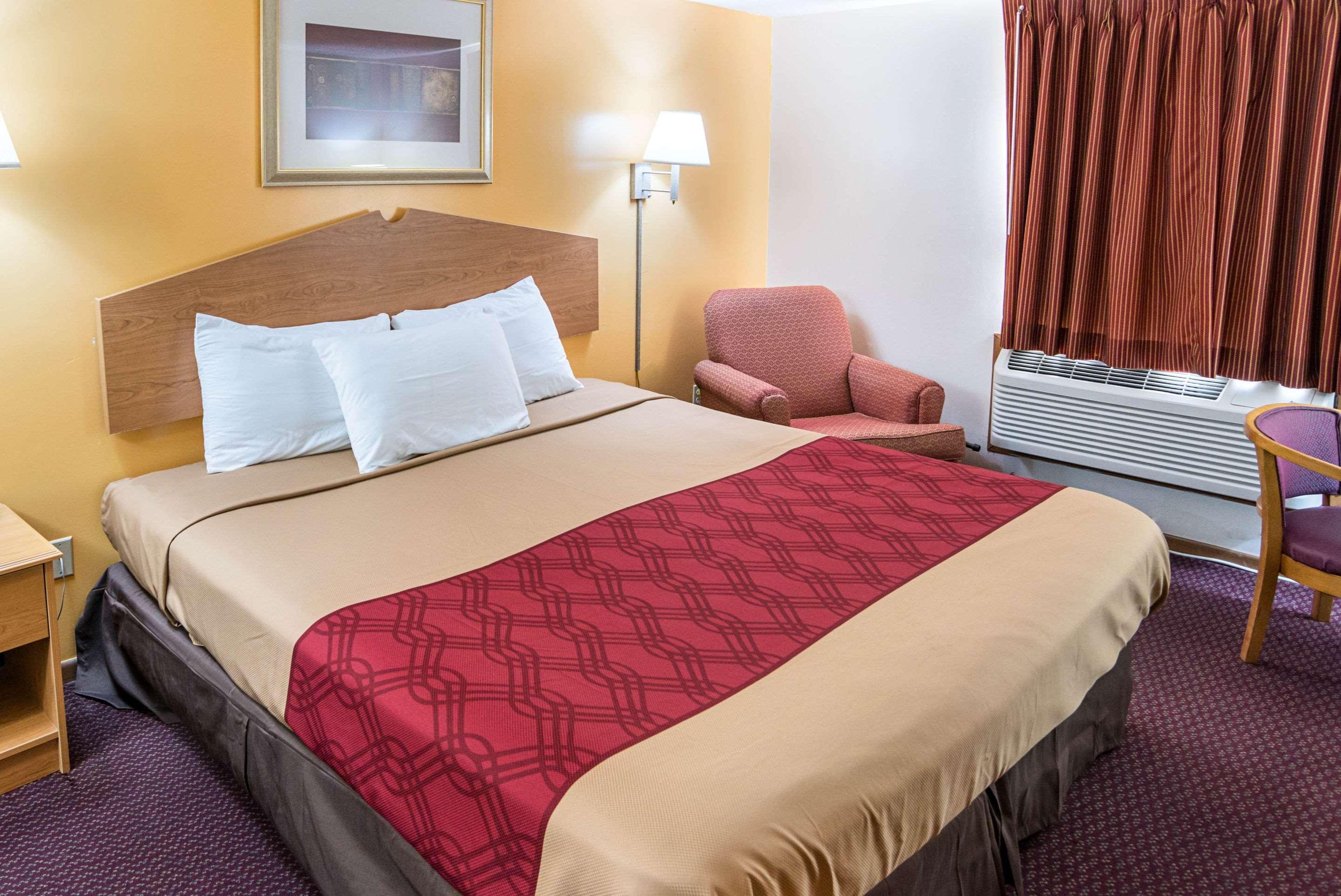 Rodeway Inn & Suites Austin Bagian luar foto