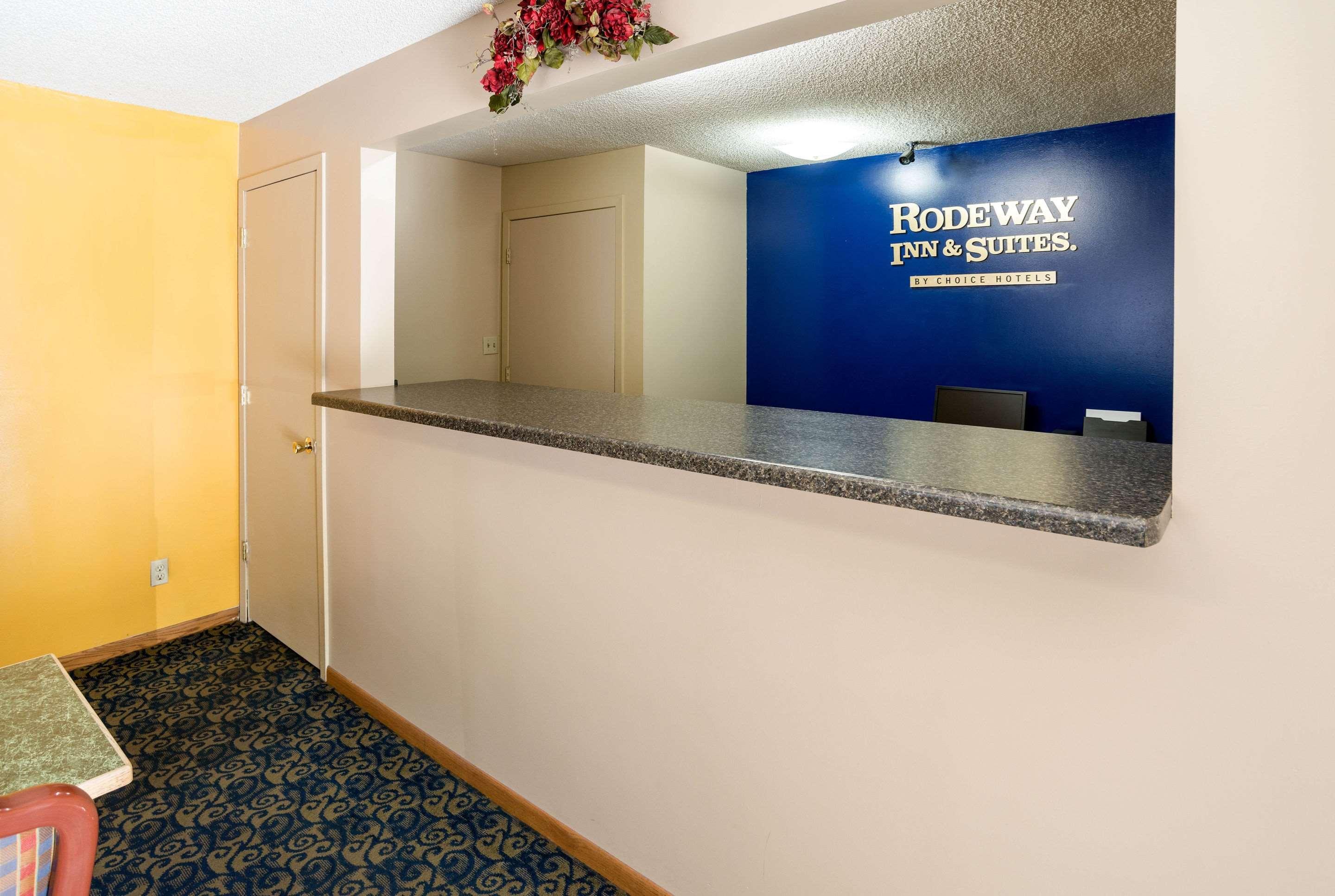Rodeway Inn & Suites Austin Bagian luar foto