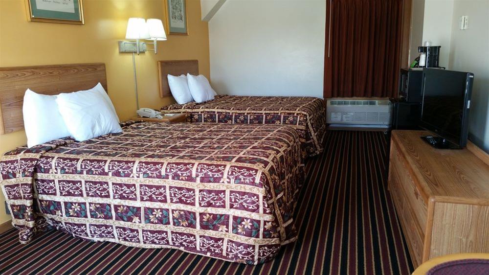 Rodeway Inn & Suites Austin Bagian luar foto